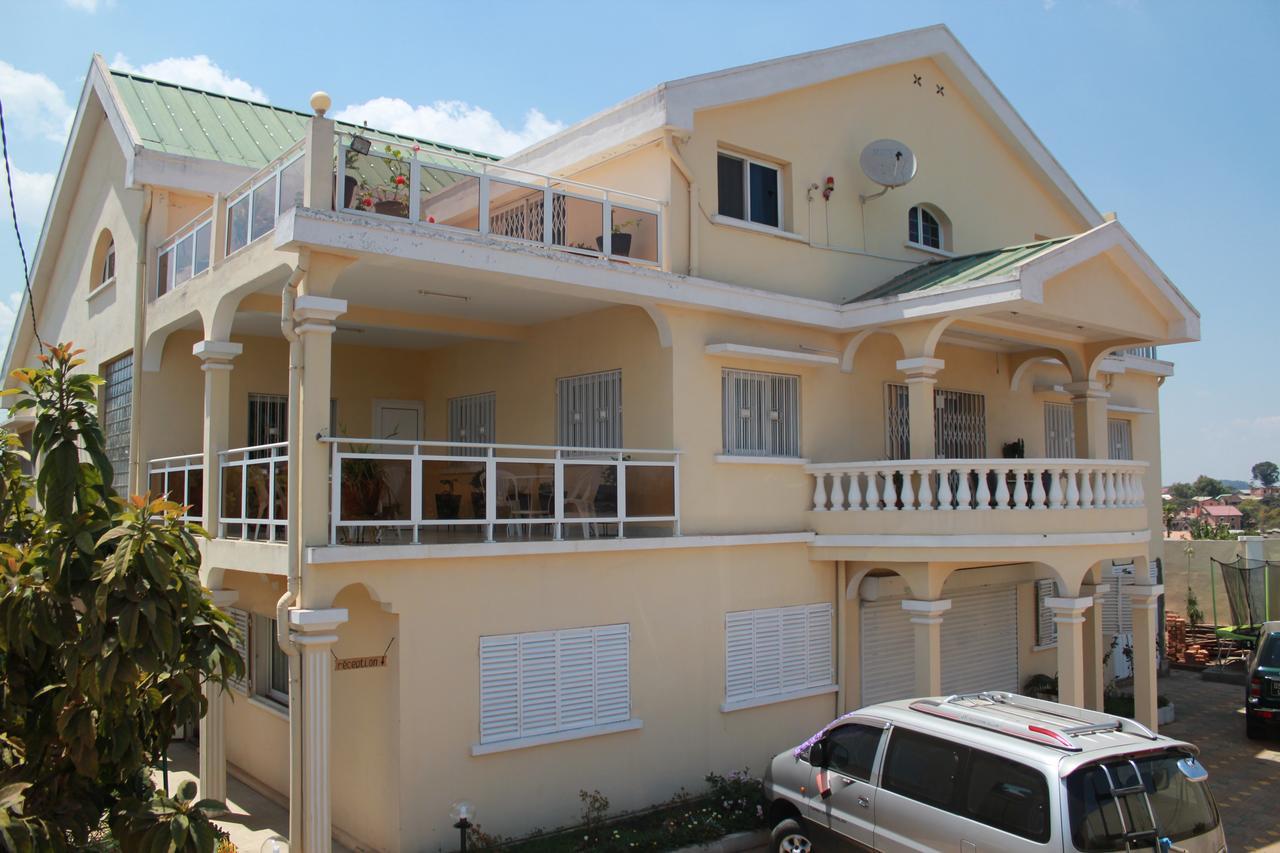 K.méléon-Hôtel Antananarivo Exterior foto