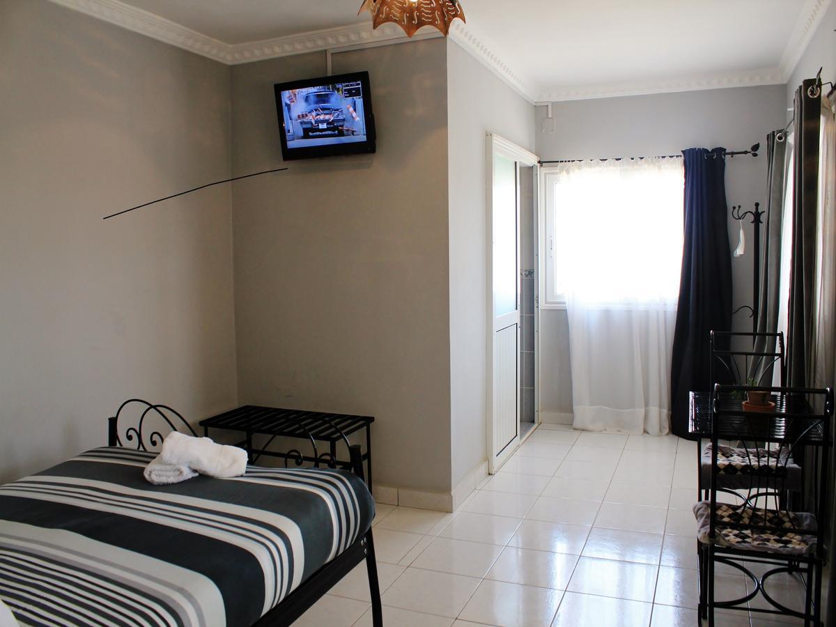 K.méléon-Hôtel Antananarivo Exterior foto