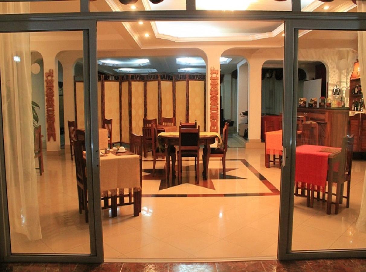 K.méléon-Hôtel Antananarivo Exterior foto