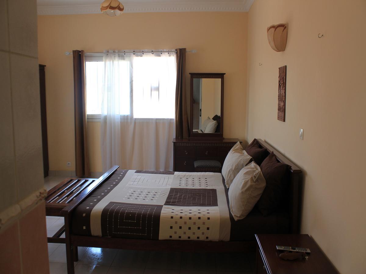 K.méléon-Hôtel Antananarivo Exterior foto